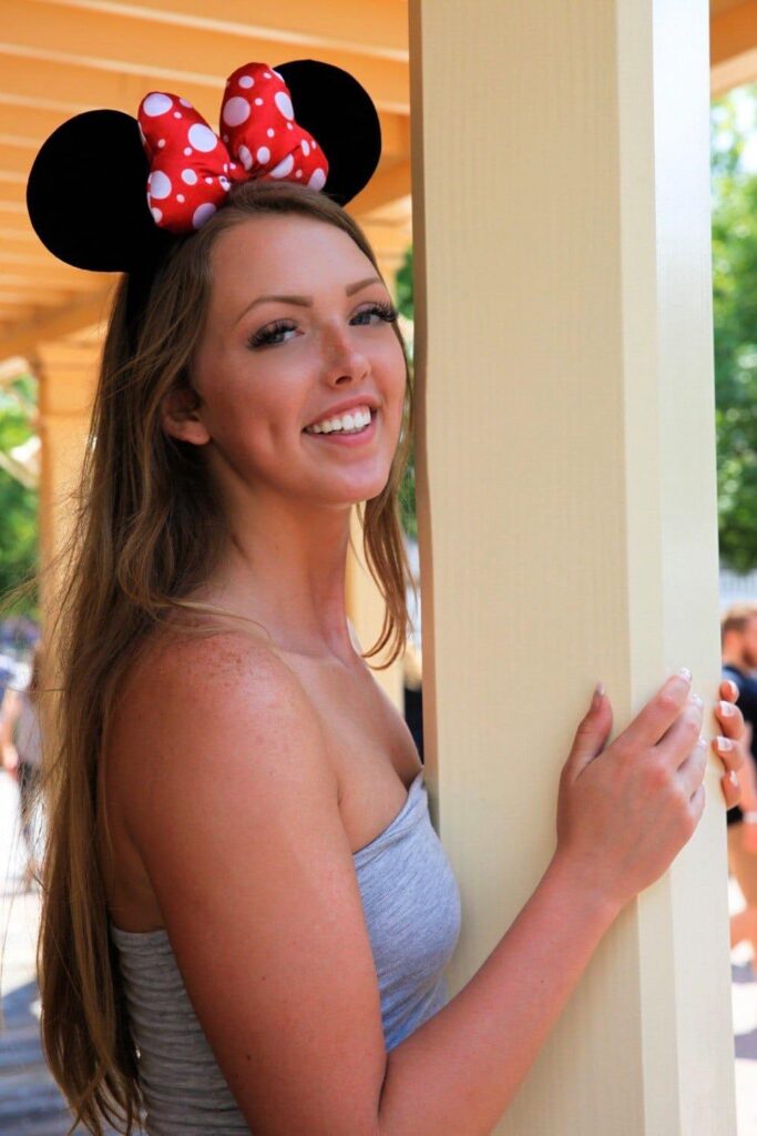 Who Is Ashley Red? Complete Biography, Age, Career & Net Worth 2026