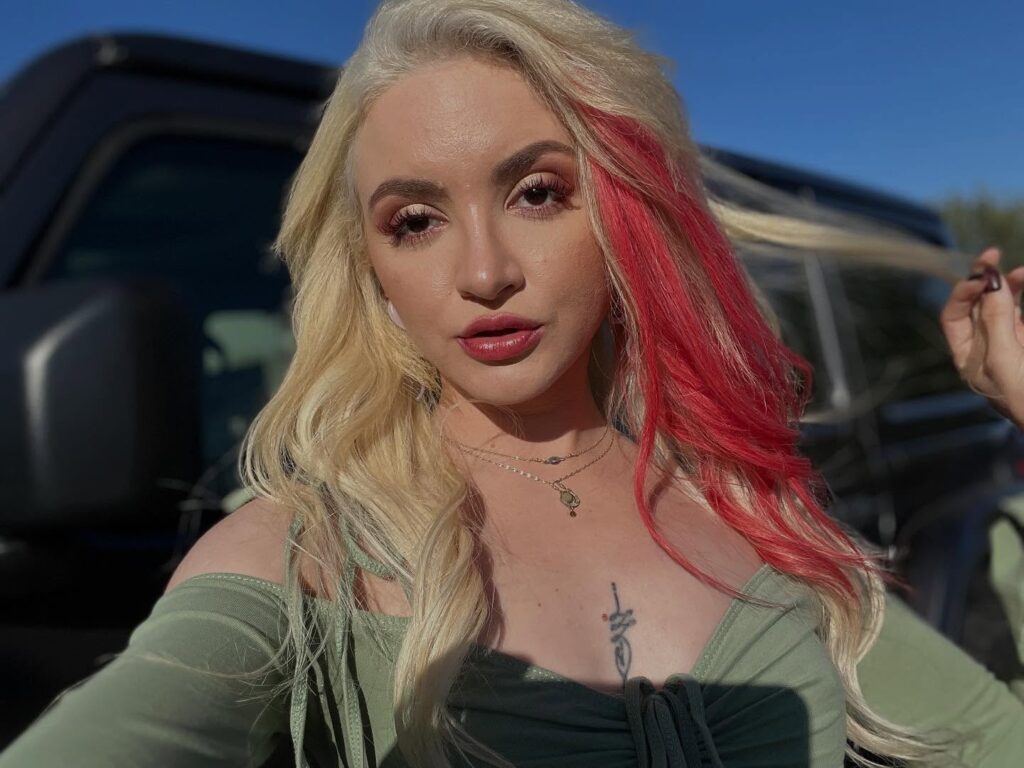 Lola Fae Biography 2026: Age, Career, Net Worth & More