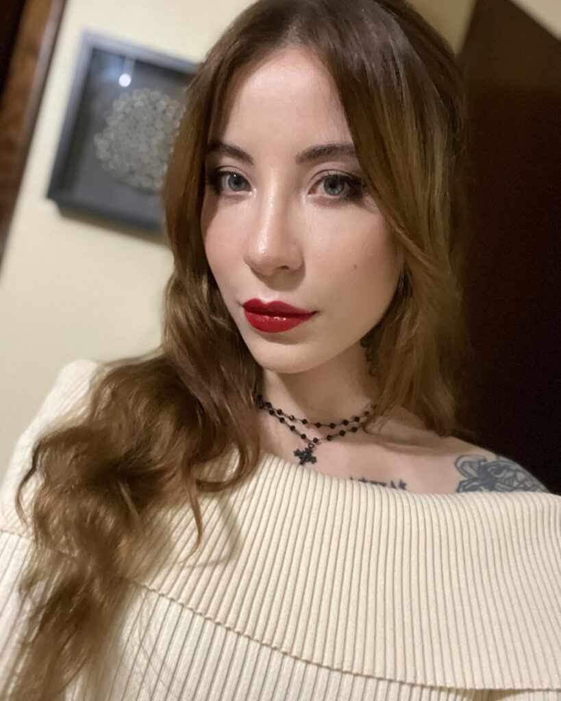 Who Is Charlotte Sartre? Age, Career, Height & Net Worth